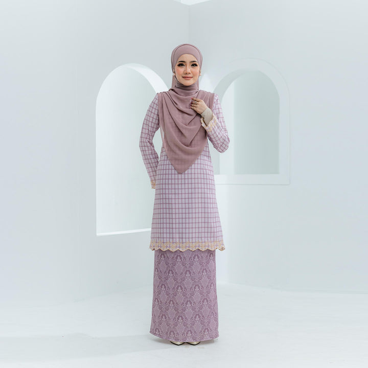 KURUNG JASLEENA