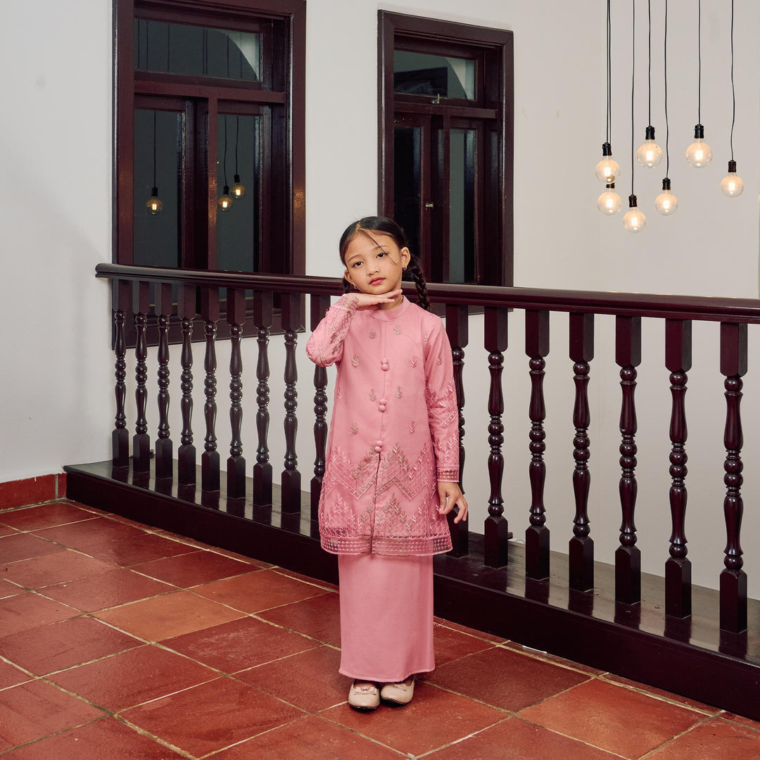 Kurung Ayunda Kids