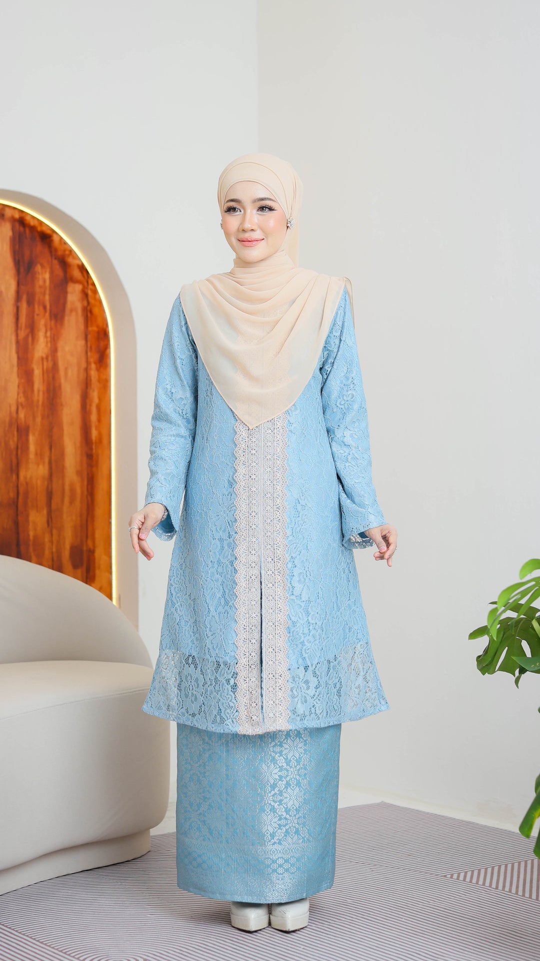 Kurung Reena