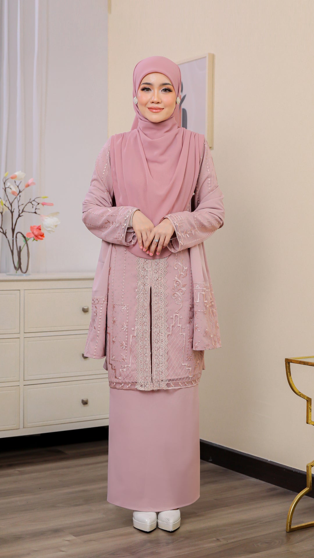 Kurung Qistina