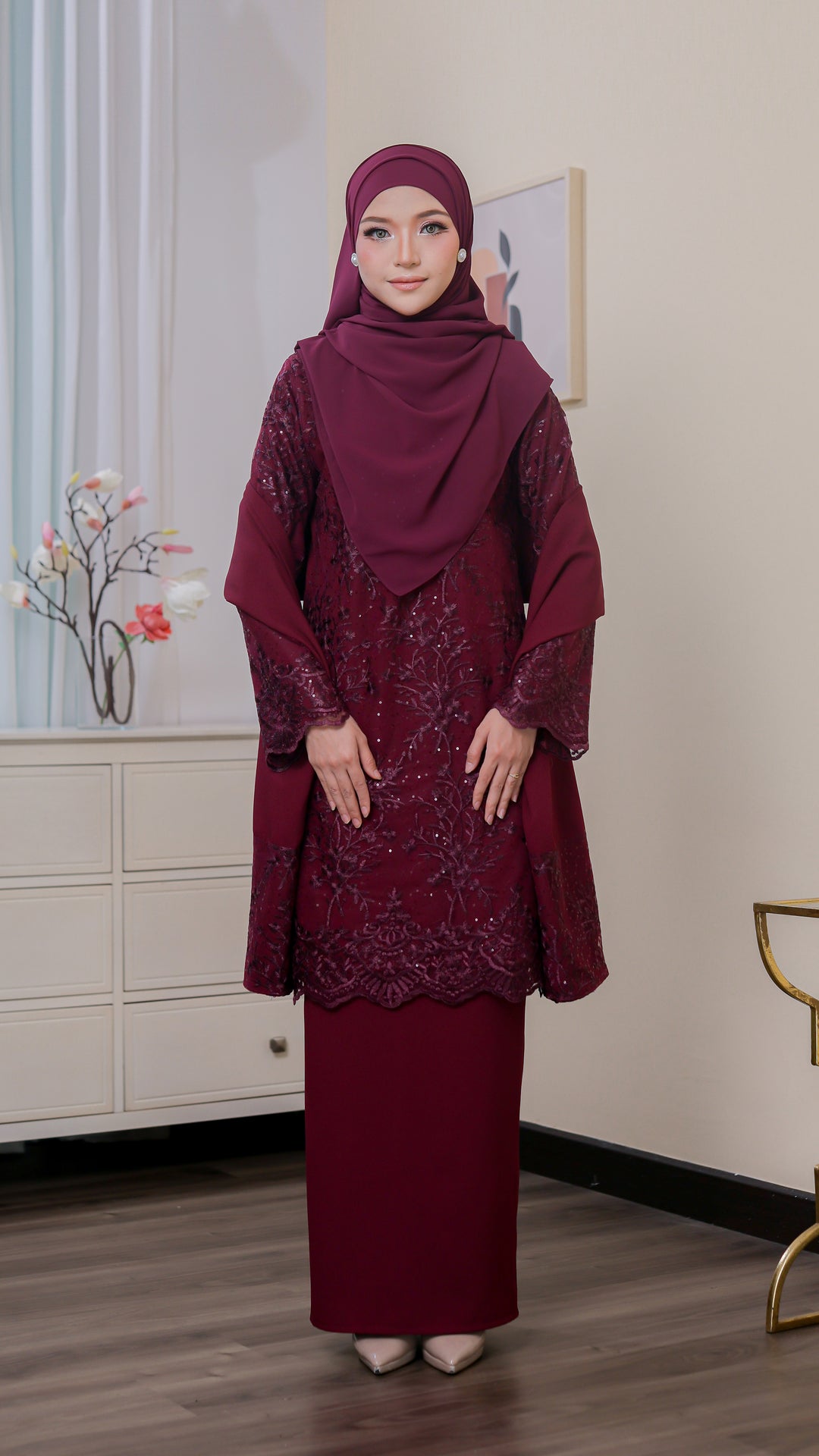 Kurung Veena