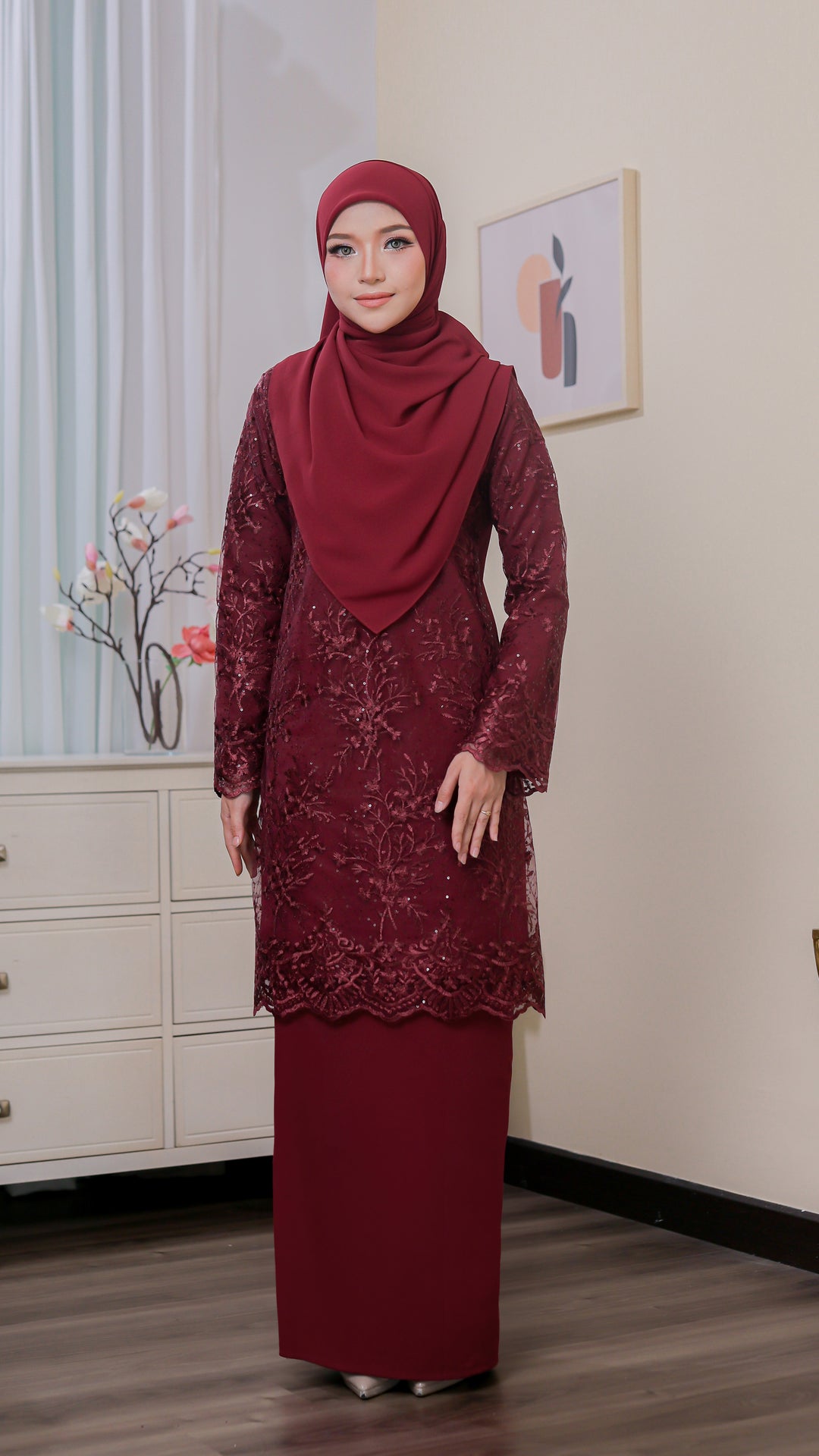 Kurung Veena