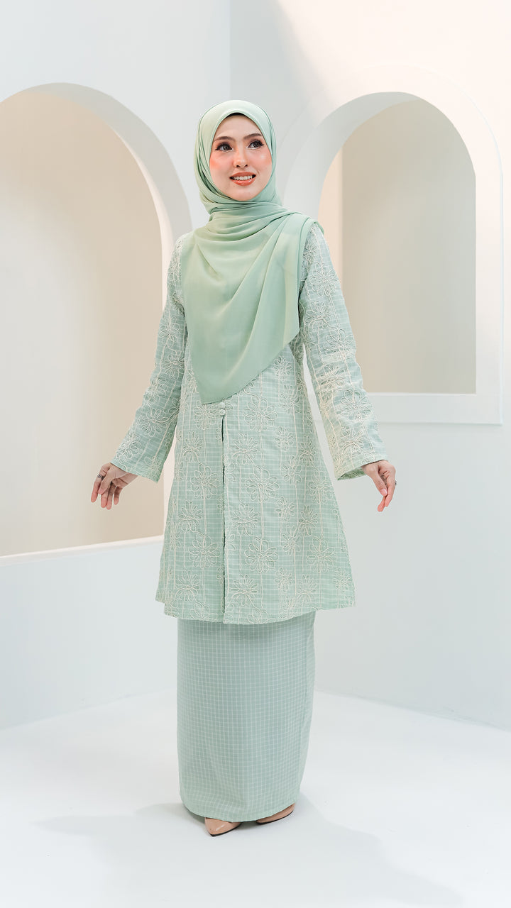 Kurung Andira Dewasa