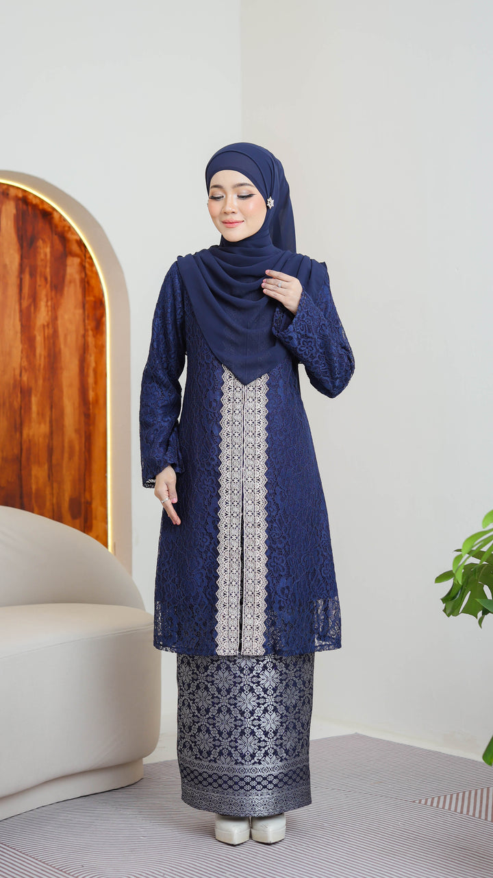 Kurung Reena