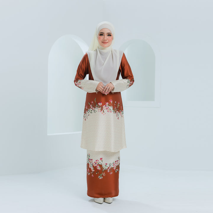 Kurung Kamalia Dewasa