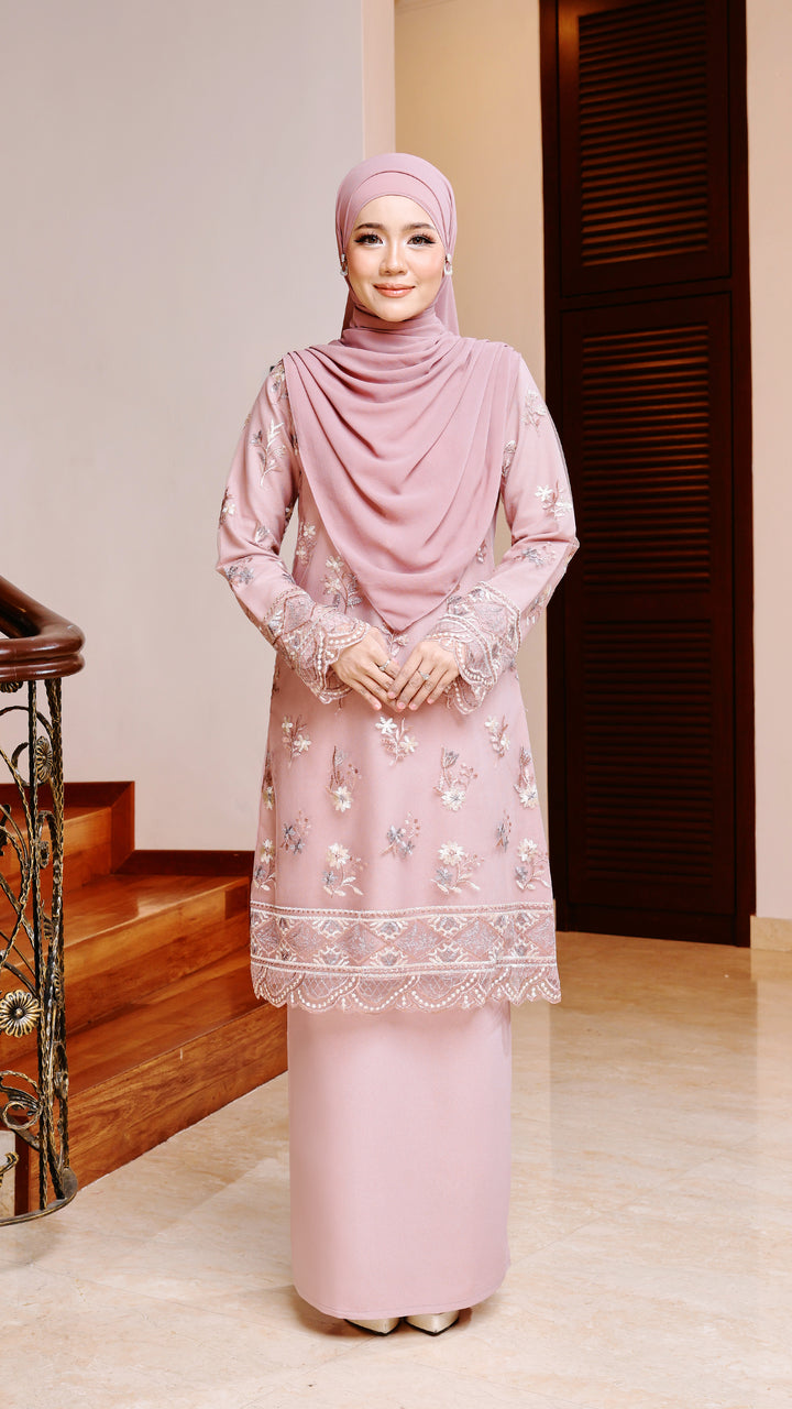 Kurung Davina