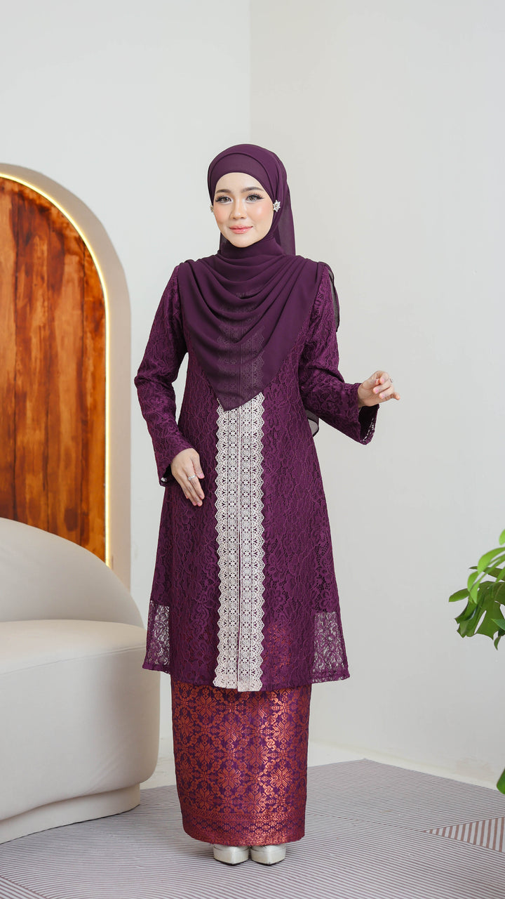 Kurung Reena