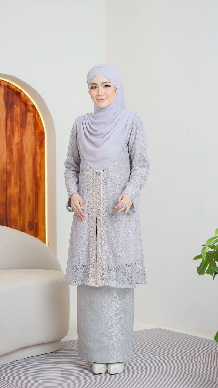 Kurung Reena