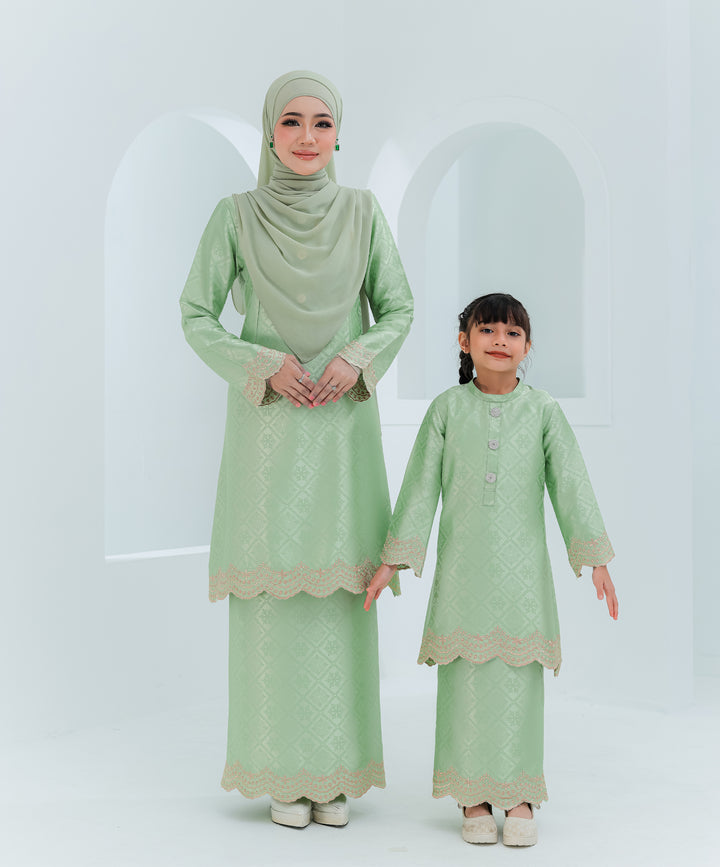 Kurung Juliea