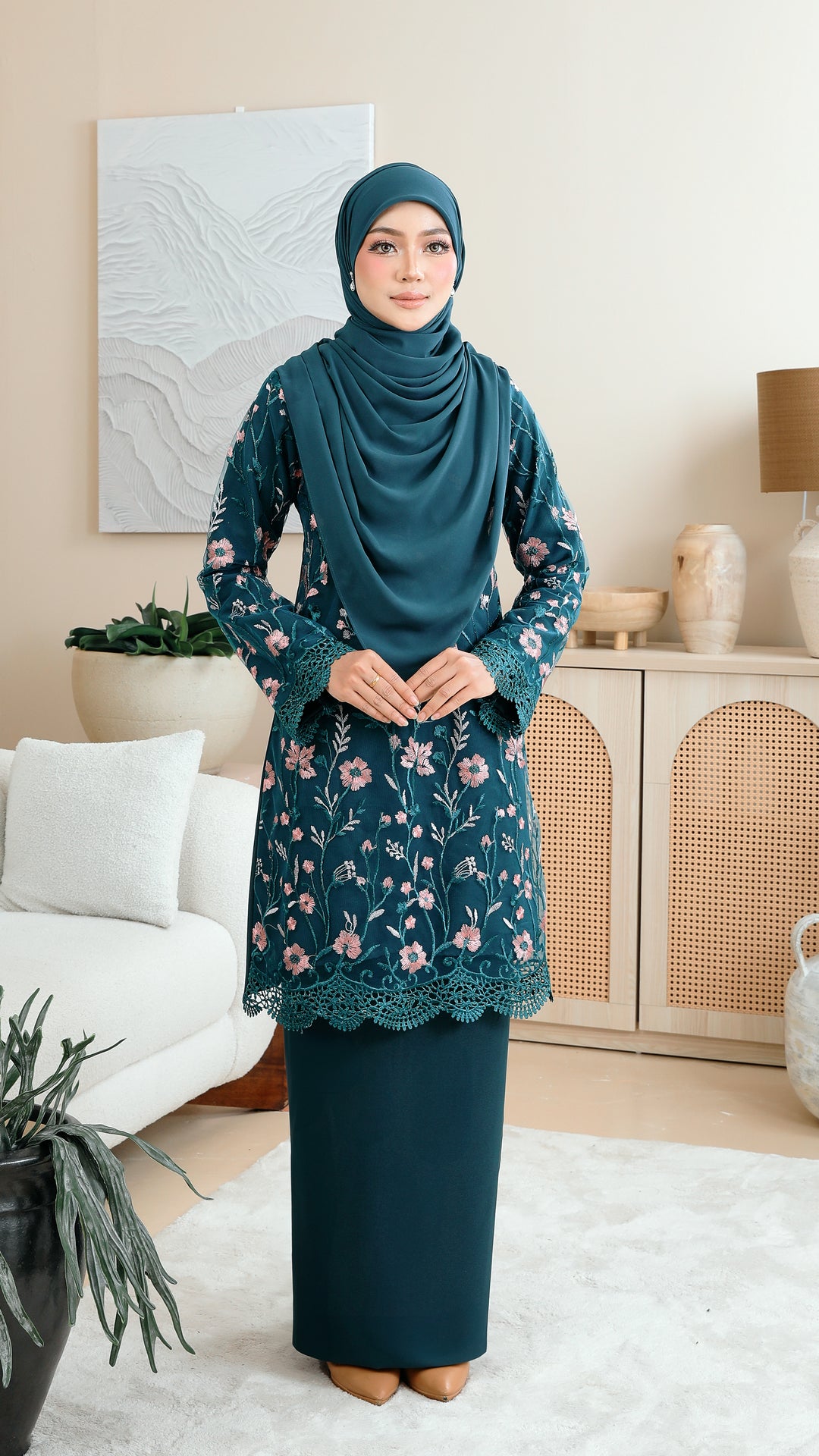 Kurung Qarisna