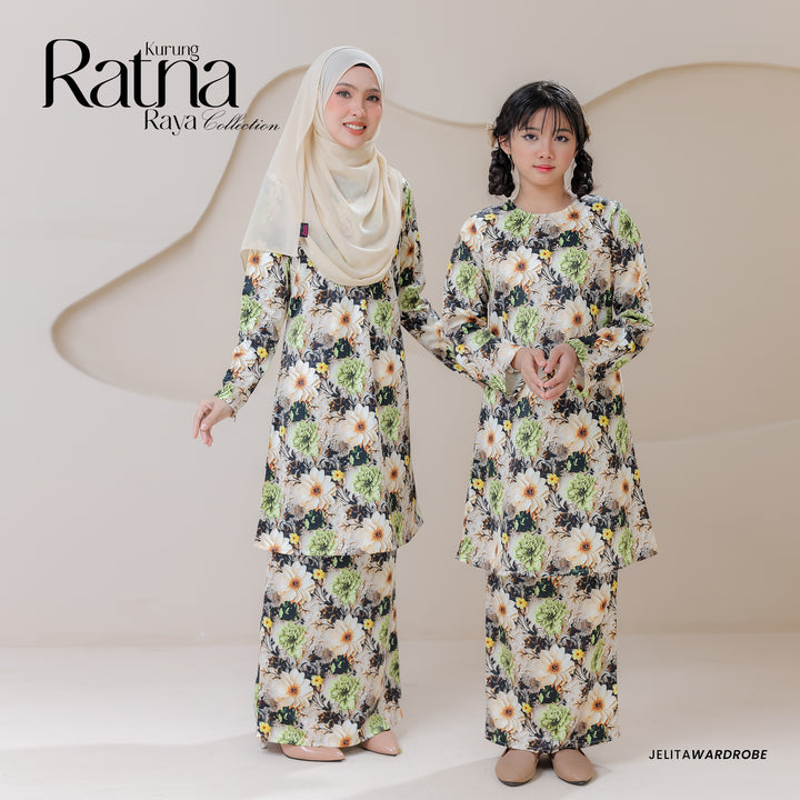 Kurung Ratna Dewasa