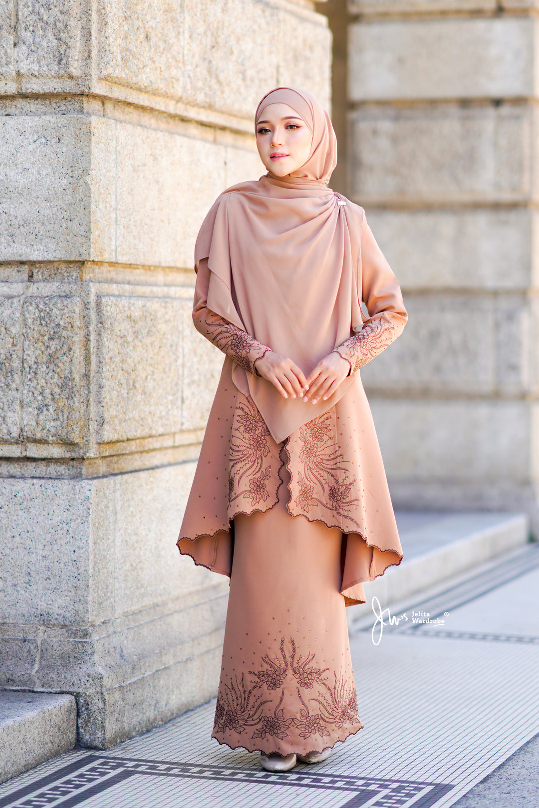 Kurung Helena