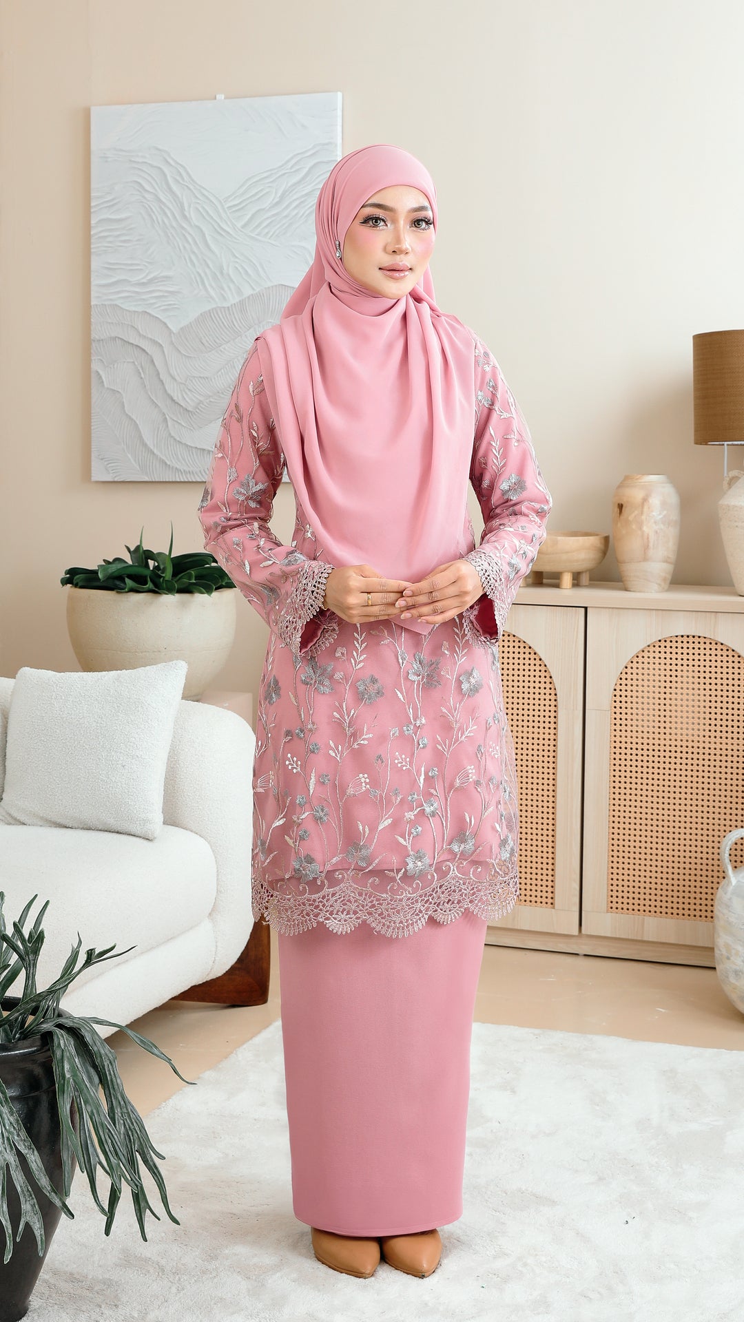 Kurung Qarisna