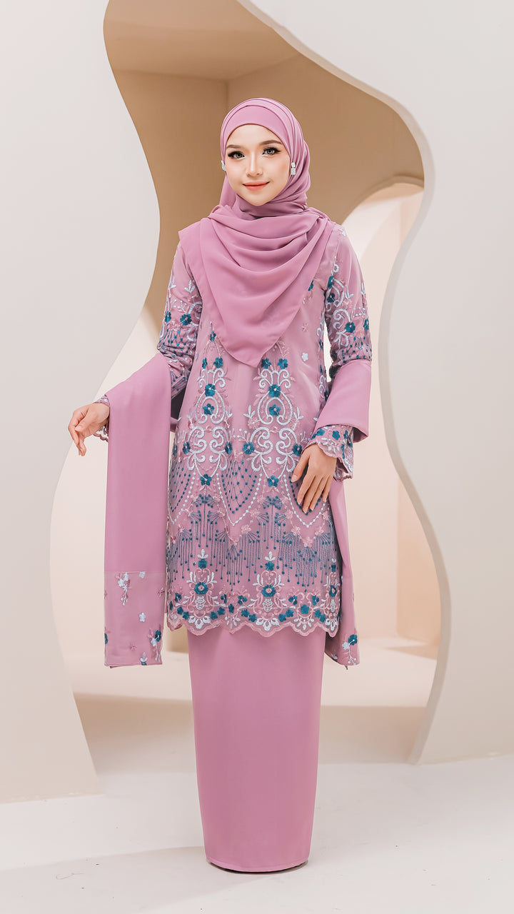 Kurung Qalisha