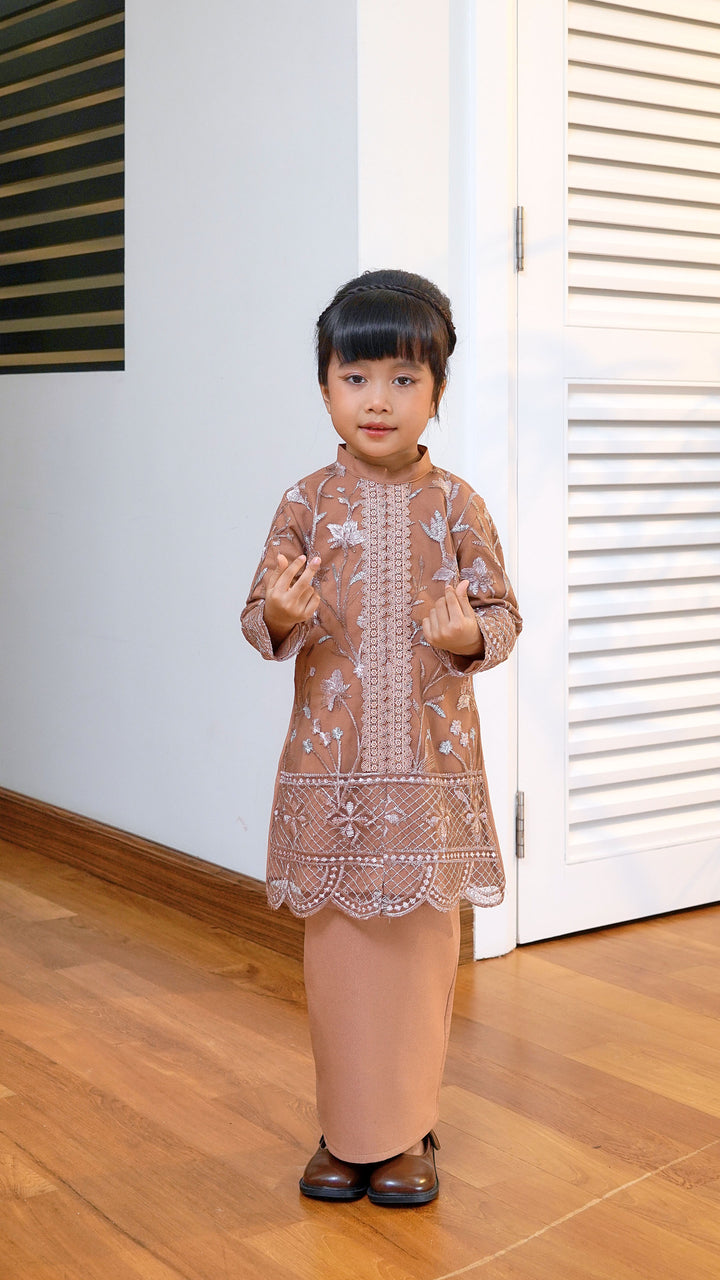 Kurung Skyra V1 Kids