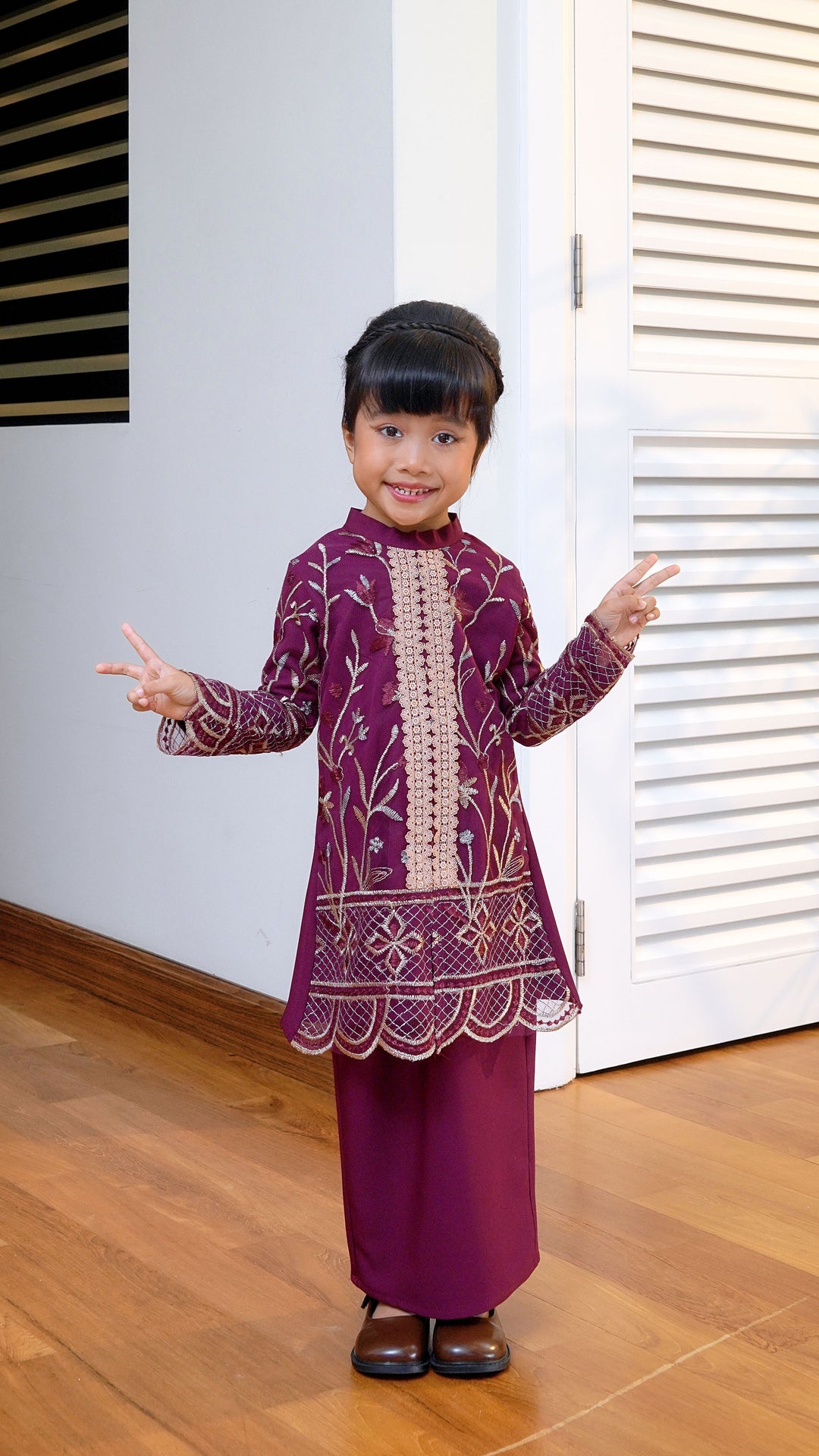 Kurung Skyra V1 Kids