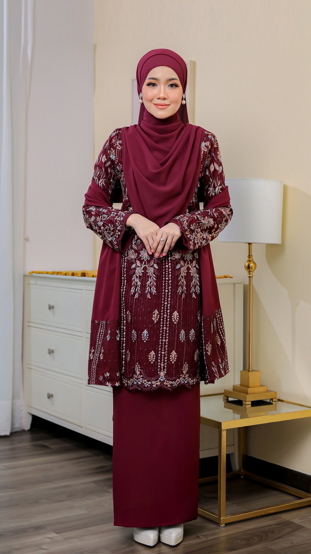 Kurung Nayla