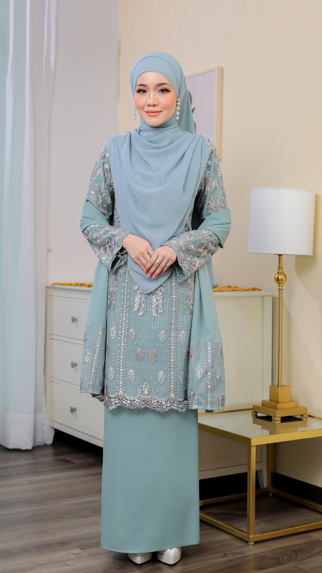 Kurung Nayla