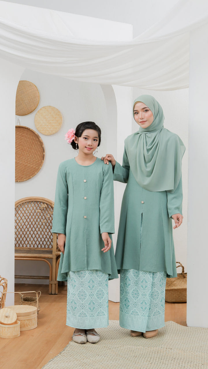 Kurung Callista