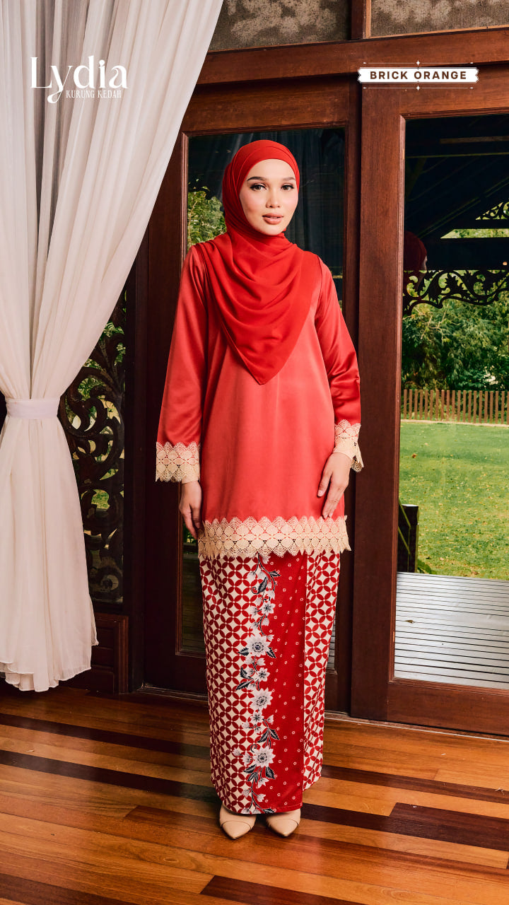 Kurung Lydia