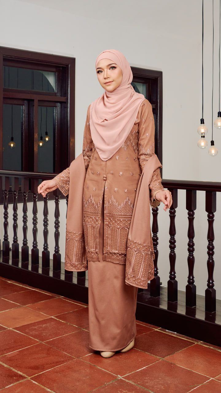 Kurung Evelia