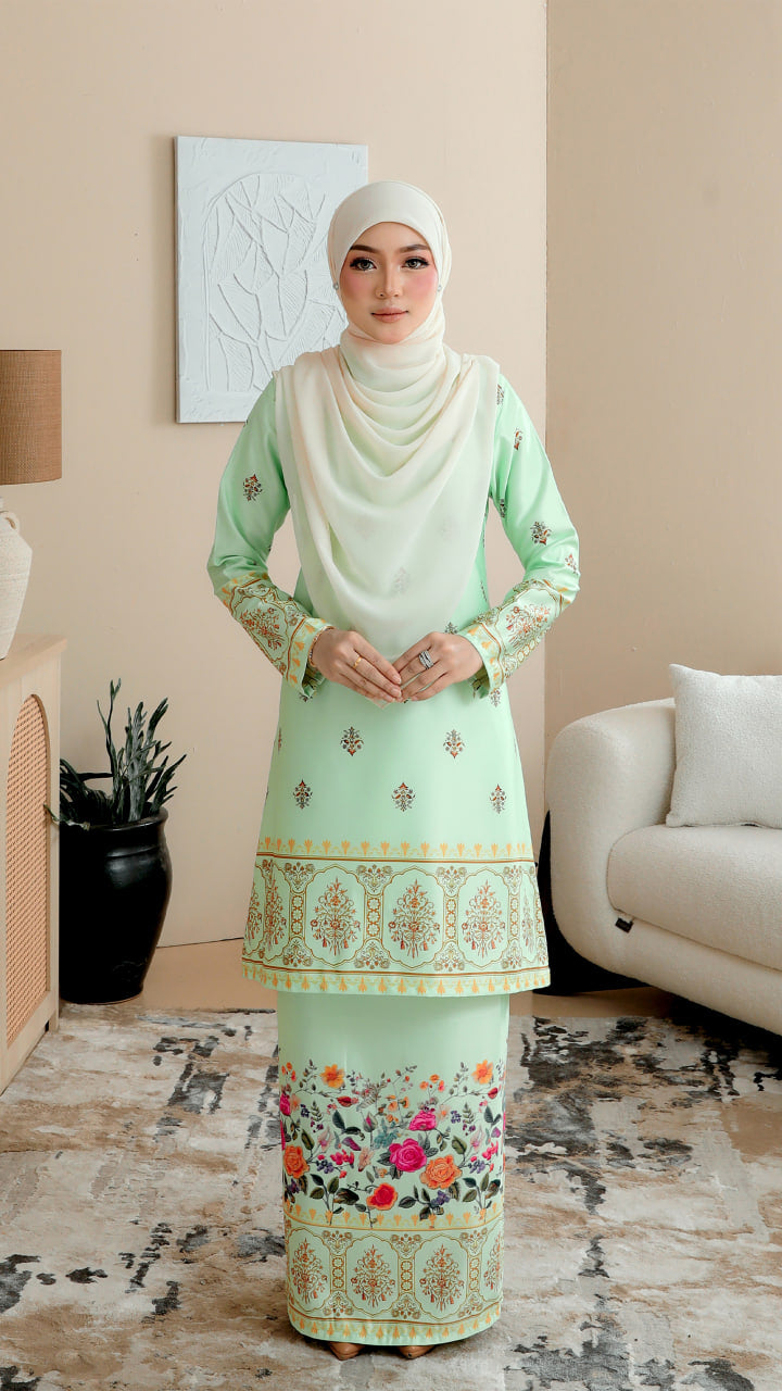 Kurung Daria
